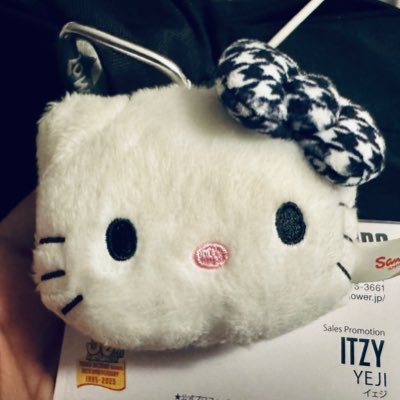 knivedytria's profile picture. 
