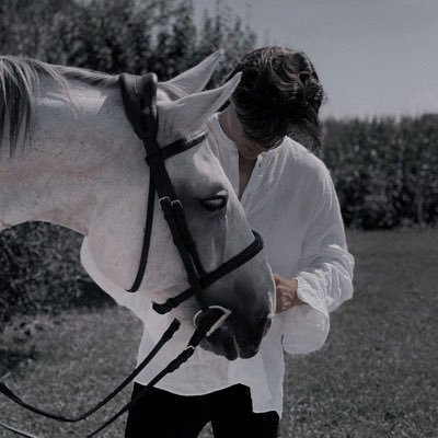 rz0oo's profile picture. 