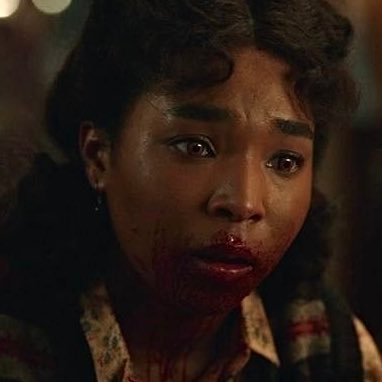 desidykevamp's profile picture. Lesbian obsessed with fictional characters 📚🫀🥀“he loved it because it was ghastly, awful, loathsome, and beautiful all at the same time”