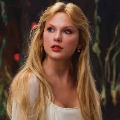 yclararodr's profile picture. meet me at midnight 🪩