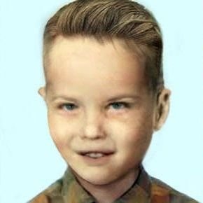 BoyInTheBox1957's profile picture. Something strange happened to me