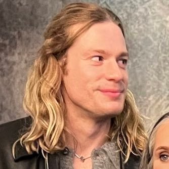 pttnson's profile picture. *₊✧ i support the vampire armand’s rights and wrongs