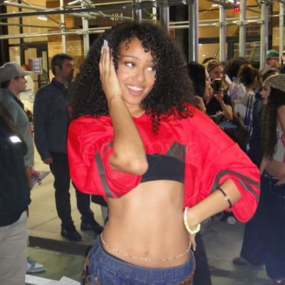 OuttapocketChic's profile picture. 