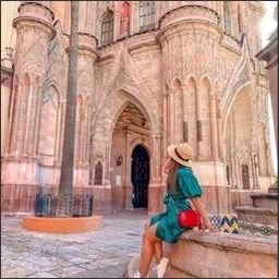 almedakrak49025's profile picture. Life is more than just the present.