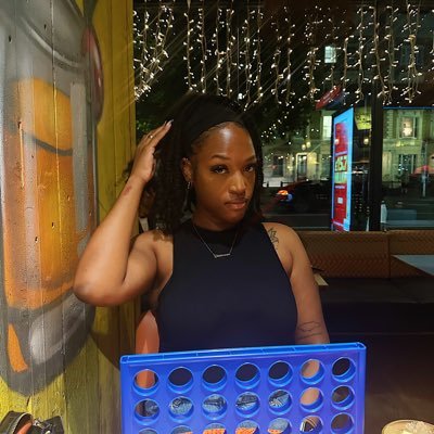 lifewithmxj's profile picture. 