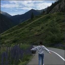 fariyamuha13967's profile picture. Express yourself courageously.