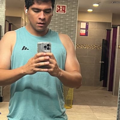 alex_adriiaaan's profile picture. un vato xs