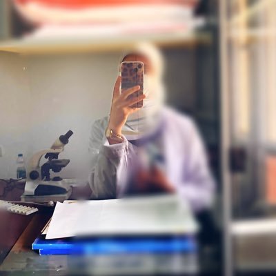 Manal7ag's profile picture. حُلمي وإن طالَ المدى سأنالهُ ما دامَ لي فوقَ السَّماءِ معينُ 🦋 🧬🔬📚