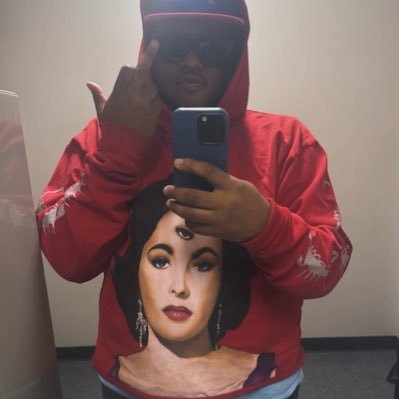 Dain100K's profile picture. Ig @Dain100K Sports better🏈🏀 Crypto investor meme coins & blue chips I invest n both 💰 📈 #bitcoin🚀 #billsmafia #lakers