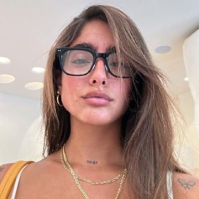 Isaballe21's profile picture. 