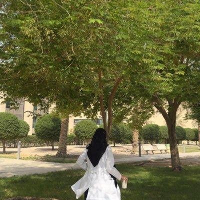 heplantslover's profile picture. ما بين ضيق الصدر وانشراحه أقع أنا