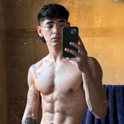 droses3_'s profile picture. make yourself at home