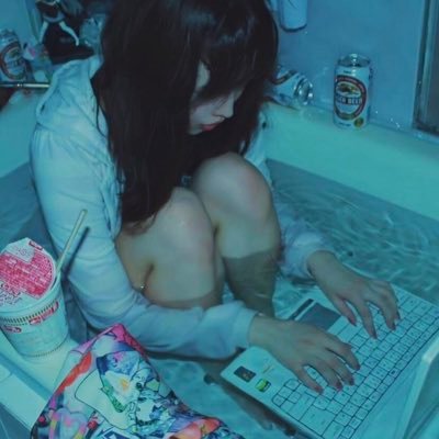 Nehhneh_'s profile picture. Synthesist | Retired Creative🪦