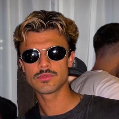wi_3v's profile picture. القانون إختارني