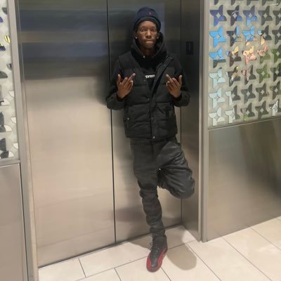 Moneymakinkelz_'s profile picture. 