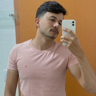 apenasvargas's profile picture. "Focado na posse, mas sem perder o networking! Aqui a gente estuda, socializa e garante o cargo público. 🎯"