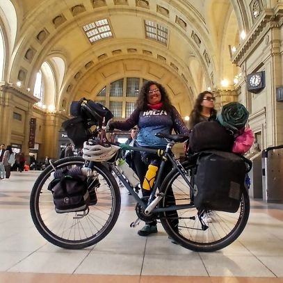 pao_renderos's profile picture. 🚴‍♀️ Ciclista salvadoreña
🌍 13 países, 20,000 km recorridos
📍 Próximo destino: Ushuaia
🇲🇽🇬🇹🇸🇻🇭🇳🇳🇮🇨🇷🇵🇦🇨🇴🇪🇨🇵🇪🇧🇴🇦🇷🇺🇾
IG @pao_renderos