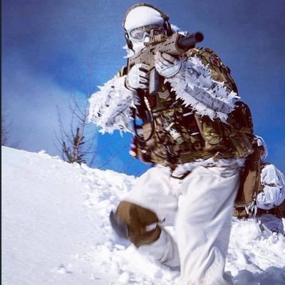 titanpoiinte's profile picture. 