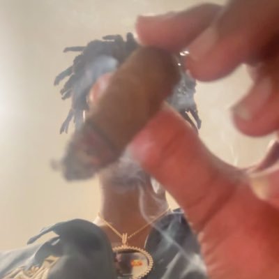 ROG40_'s profile picture. shit dangerous over here fr🫶🏽