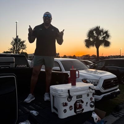 Big_Eazzzzy's profile picture. 🎙 Host of @titos_chicken || Smoker of Meats || Bourbon Enthusiast || #Gamecocks || #RavensFlock || #Birdland