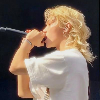 chansowner's profile picture. writing⠀⠀⠀⠀𐚁⠀⠀⠀⠀skz au's