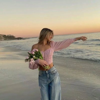 laurel11_laurel's profile picture. Cat lovers 🐈, pet lovers, nature lovers, activists, 💪 unfollowers, I see you 😎