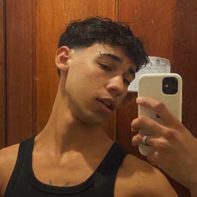 jullzpriv's profile picture. https://t.co/gOYfSbGP0Z 🔞