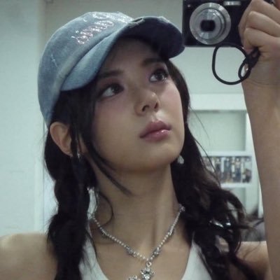 pufferfisw's profile picture. this minecraft shit is serious