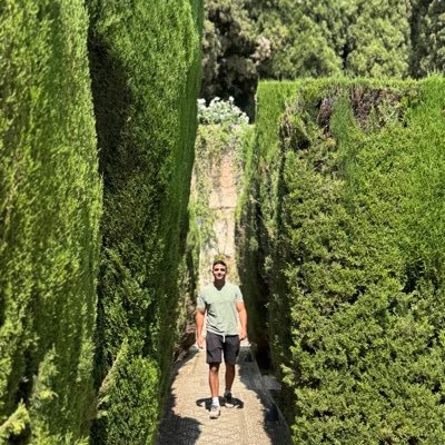 azcona_ale's profile picture. 