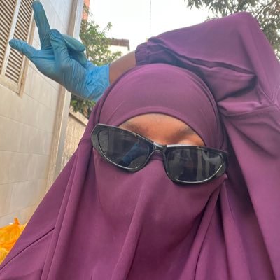 FatimaFirst_'s profile picture. Moi-même je sais pas si je suis bien dans ma tête ou pas, te pose pas trop la question 🙃 ONLY GOD✨ #HalaMadrid 🤍 @nanopape 🧬