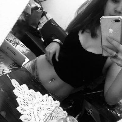 pereezsara__'s profile picture. i'am re lindaa.