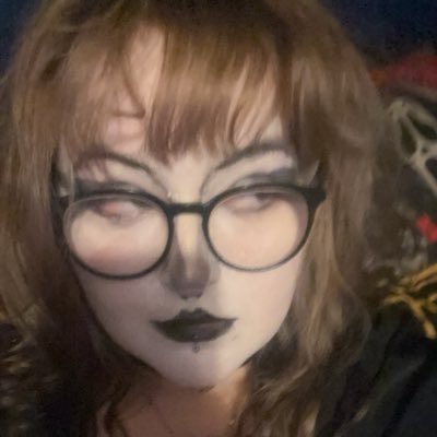 angelitee_'s profile picture. goth brat in ur area !!! im 21 so im a strictly 18+ page|| she/they|| dms r open but if ur weird i am gonna block u x