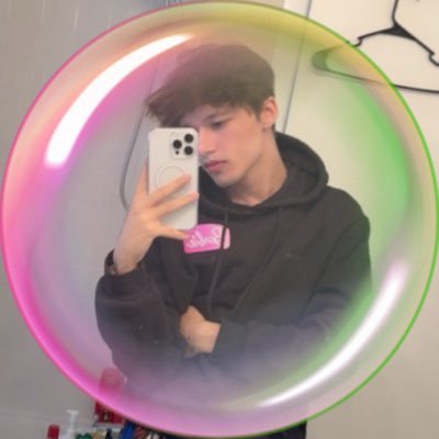 rqdiatee's profile picture. basically a Ariana Grande fan page