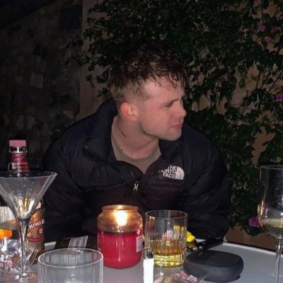 pabrinsz's profile picture. films, shows & buddie.💗 | 9-1-1 | 🇵🇸