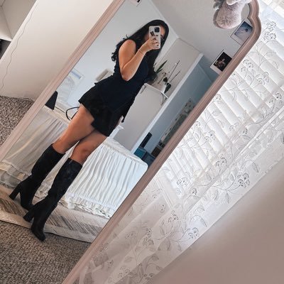 selenelujano18's profile picture. https://t.co/VDEHbfKqCN