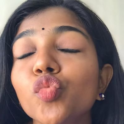 nishaa_gurly's profile picture. 