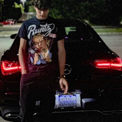 stoner101111's profile picture. https://t.co/6W94dcXZfz