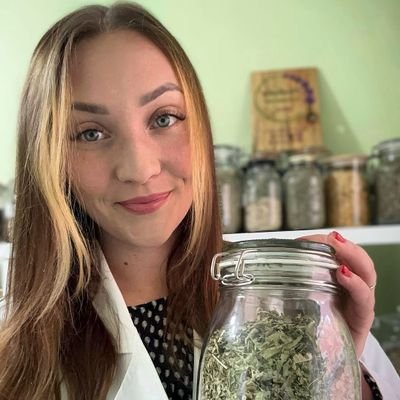 Wildflowerremed's profile picture. Modern Herbalism🌿 | Home Remedies
Helping Women Care for Their Families👨👩👧👦👨👩👧👧👩👦👦
Learn kitchen herbalism with live classes and workshops