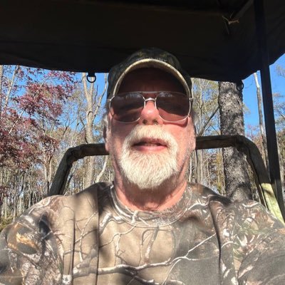 fred_strutt's profile picture. Dedicated to hard work, animal science, golden retrievers and good people.