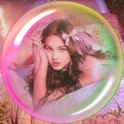 balladofalivie's profile picture. 