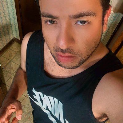 Emmanuel002300s's profile picture. 