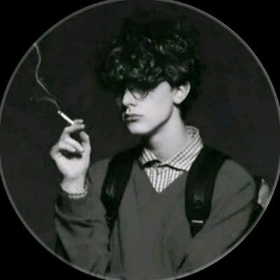 la_nt2's profile picture. حُزن
