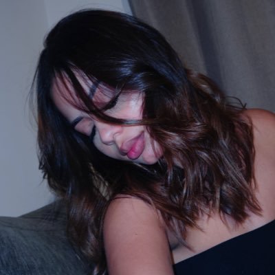majulvess's profile picture. alone and alone.