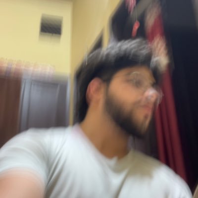 harshtwt_'s profile picture. 21, CS, CT’ian, Coding, Vibing, Living