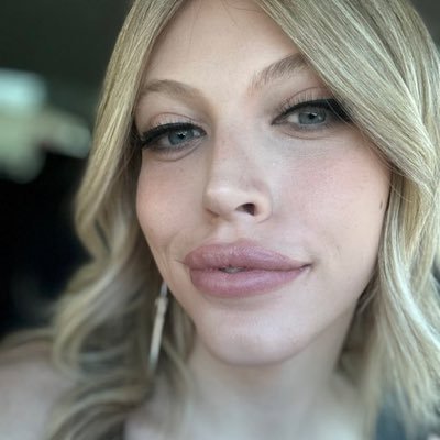 LizzyWlide's profile picture. 