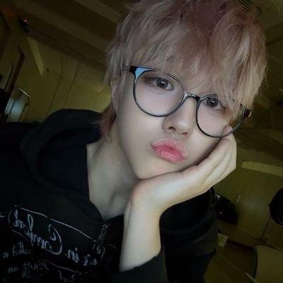 cchimeii's profile picture. there's only happy days left for us now - 🐰🫶🏻 | 
i love juwon a normal amount !!!! view carrd 2 commish