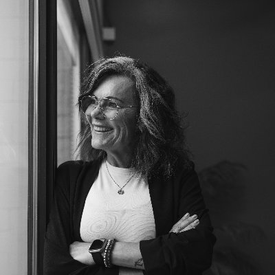 ChameleonComs's profile picture. I'm a little bit of everything all rolled into one!