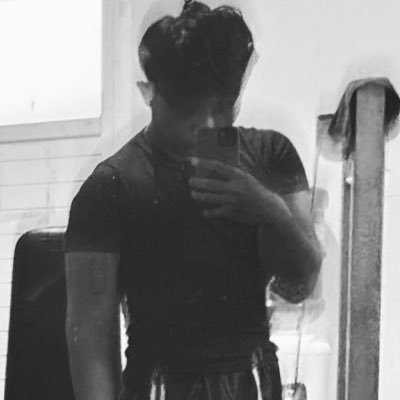 elhanif248's profile picture. 