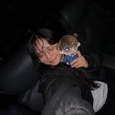 elcrivain's profile picture. postgrad literature student; reading babel by rf kuang