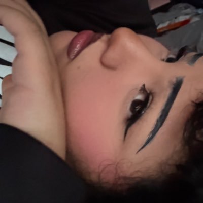 kkashgrab's profile picture. fan of horror/gore ll 19💕ll I draw sometimes but rarely post it :p ll idk dm me if you want me to draw you or something